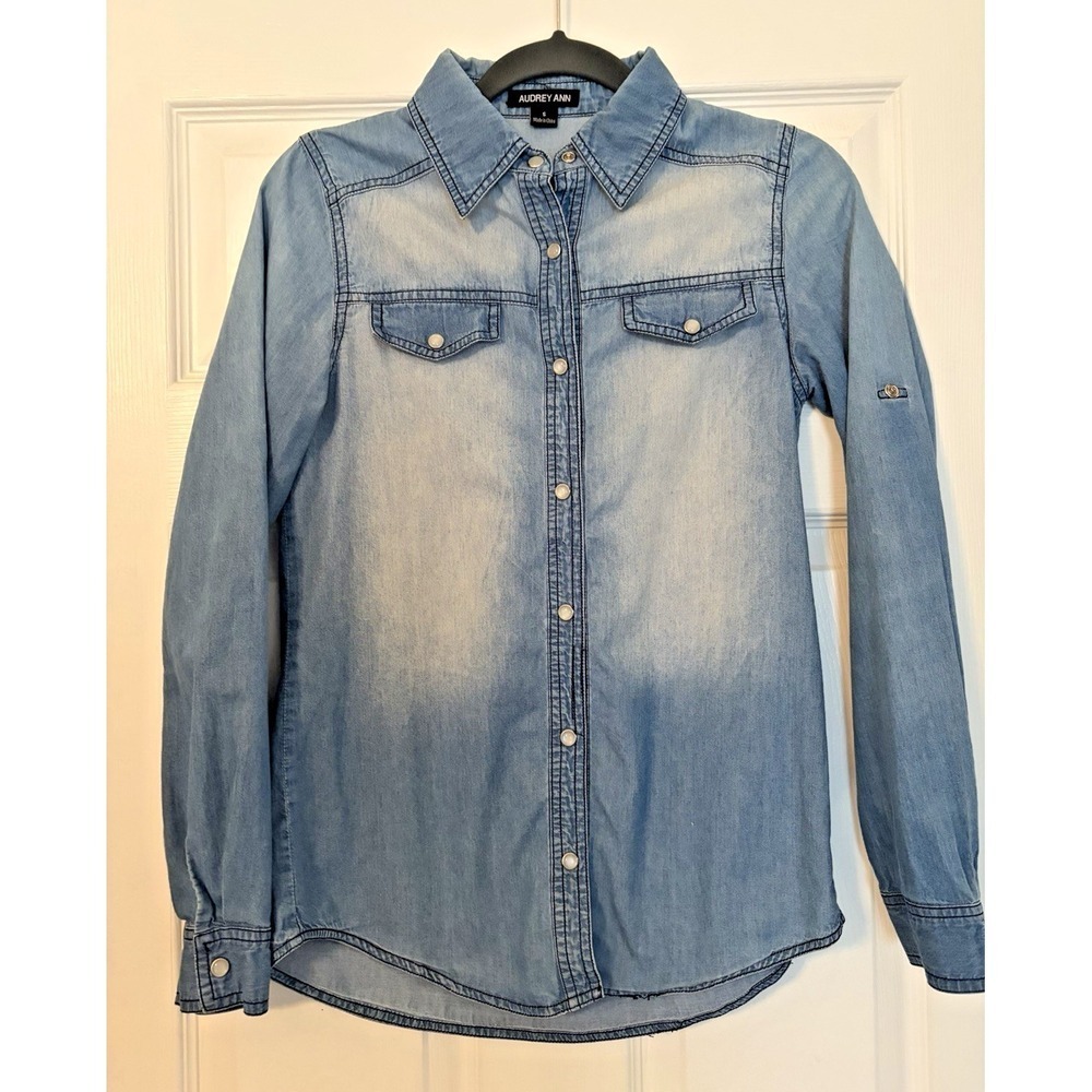 Audrey Ann Denim‎ Shirt Small Blue, Western, Cowgirl, Pearl Snap, Casual, Cotton